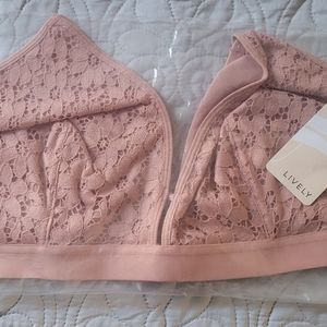 NWT Lively Shell Pink Floral Lace Busty Bralette